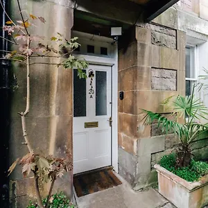 https://special-basement-apartment-close-to-the-meadows.edinburghhotelsuk.org